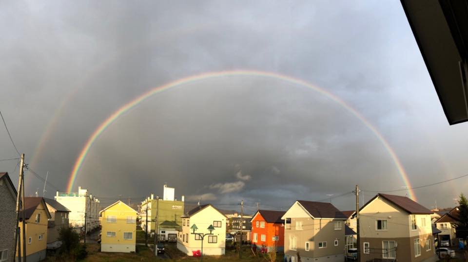 Big W Rainbow! ダブルの大きな虹!!　北海道倶知安、地球まるごと遊び場に 親勉インストラクター松本まきこ